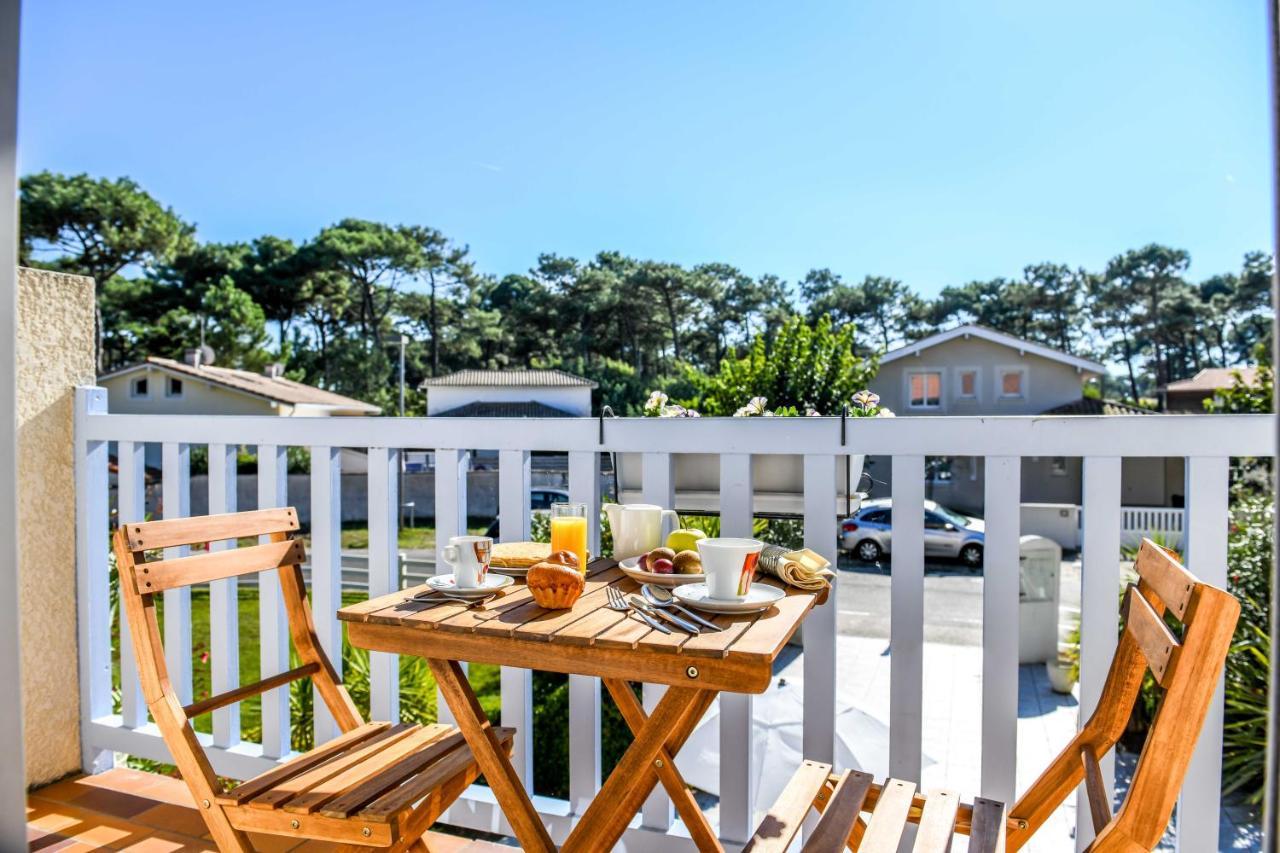 Les Vagues Hotel Restaurant Biscarrosse-Plage Exterior foto
