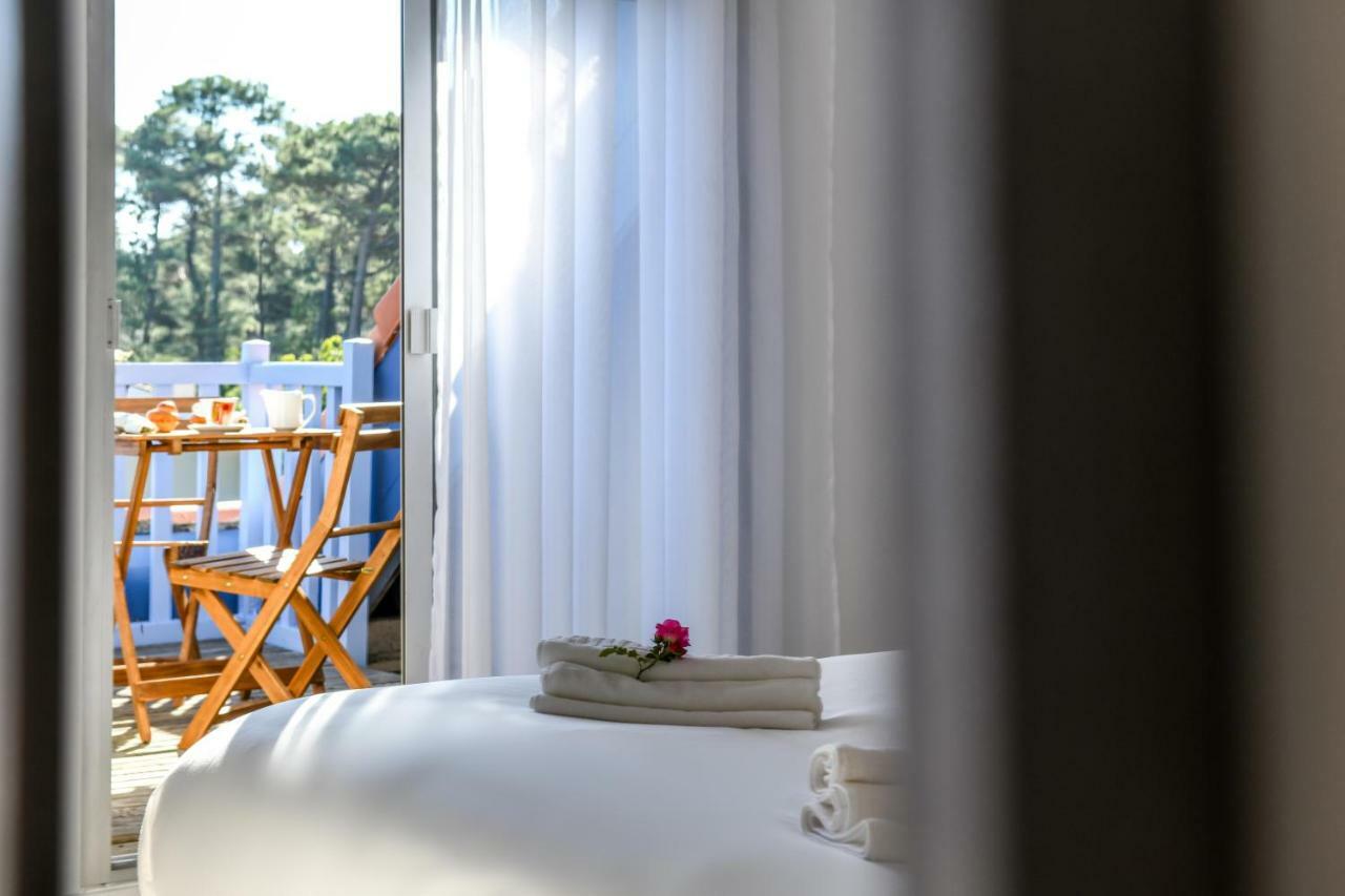 Les Vagues Hotel Restaurant Biscarrosse-Plage Exterior foto