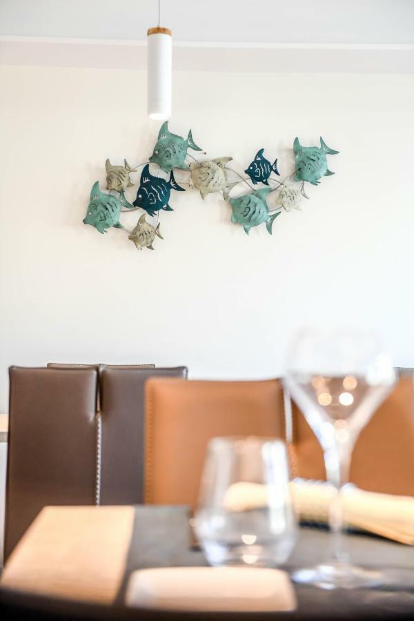 Les Vagues Hotel Restaurant Biscarrosse-Plage Exterior foto
