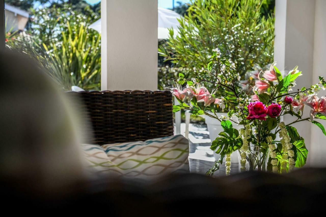 Les Vagues Hotel Restaurant Biscarrosse-Plage Exterior foto
